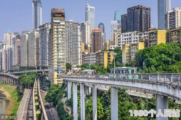 城市天际线游戏中，如何快速建造立交桥：按键指南与技巧详解